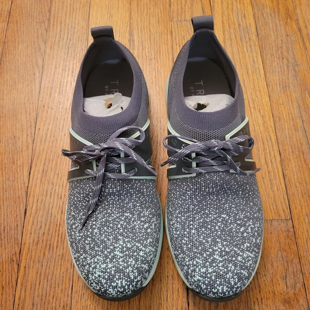 TRAQ Alegria 8 8.5 Smart Walking Shoe Mint Knit Q-Chip QOOL 5330 Athleisure